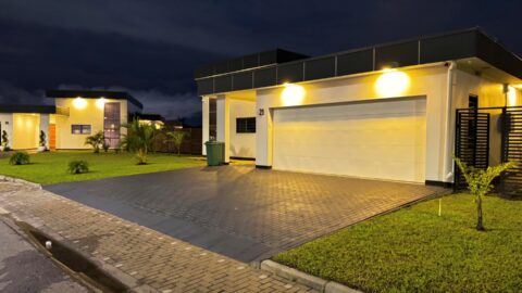 Ruim appartement te huur in Leiding, Paramaribo – 360 m² - foto 1