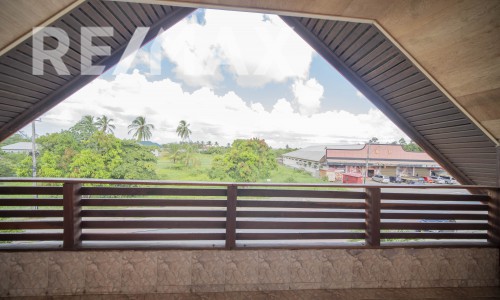 Ruim 9-slaapkamer appartement te koop in Paramaribo Zuid - foto 1