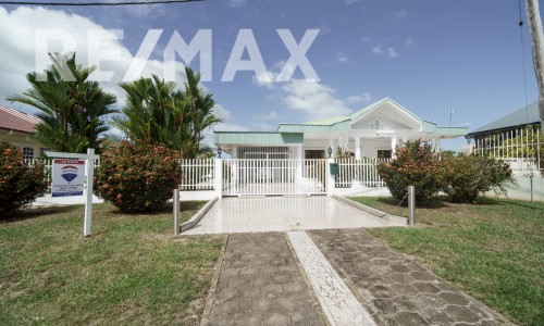 Ruim 3-slaapkamer appartement te koop in Paramaribo-Noord - foto 1