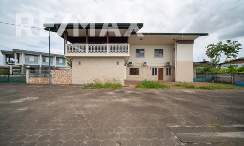 Large-scale 9-bedroom apartment for sale in Paramaribo - foto 1