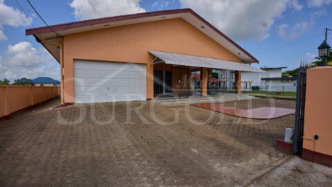 Appartement te huur in Kwatta, Paramaribo – 260 m², € 1.500 p/m - foto 1